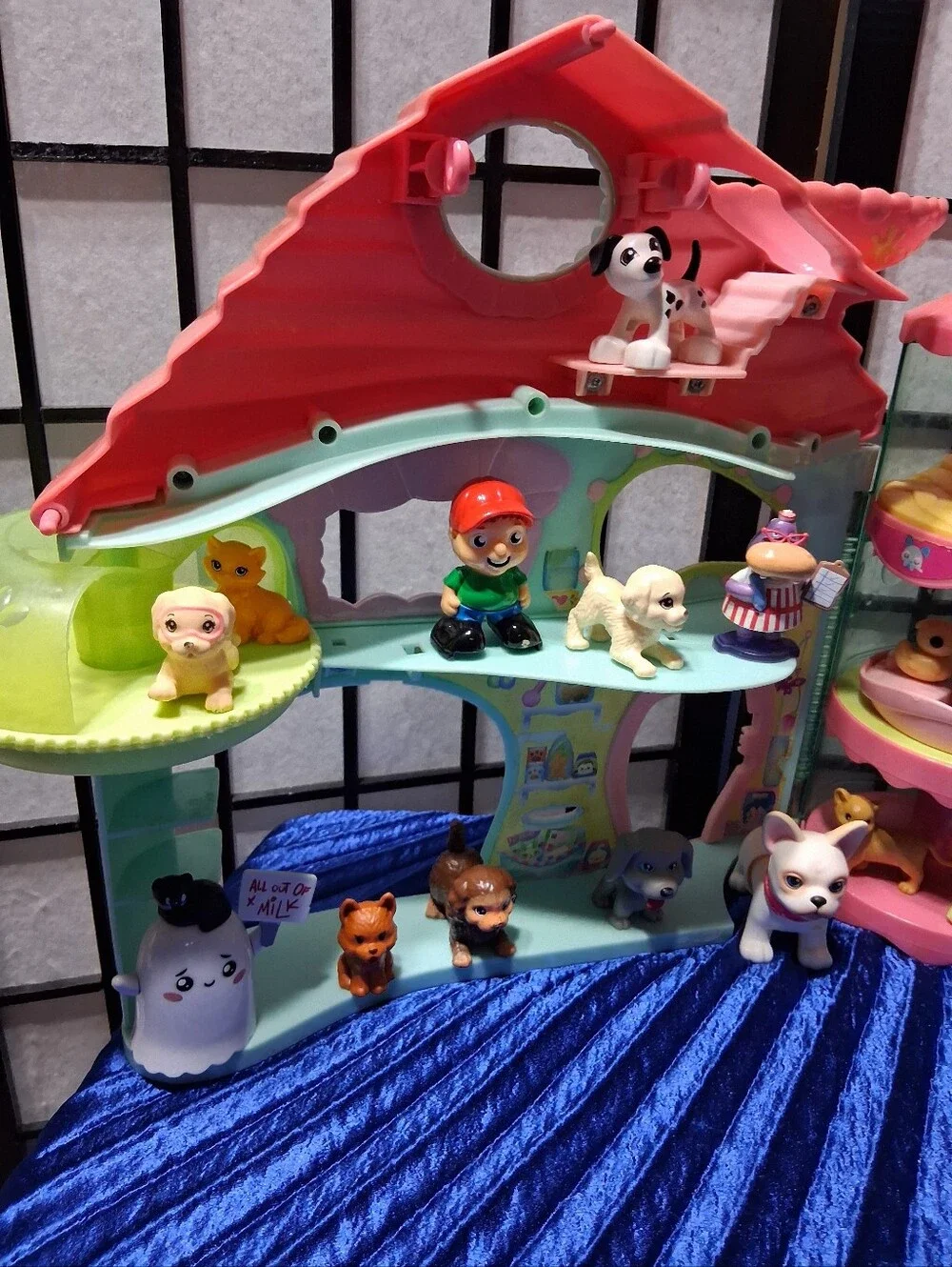 Littles Pet Shop includes multiple